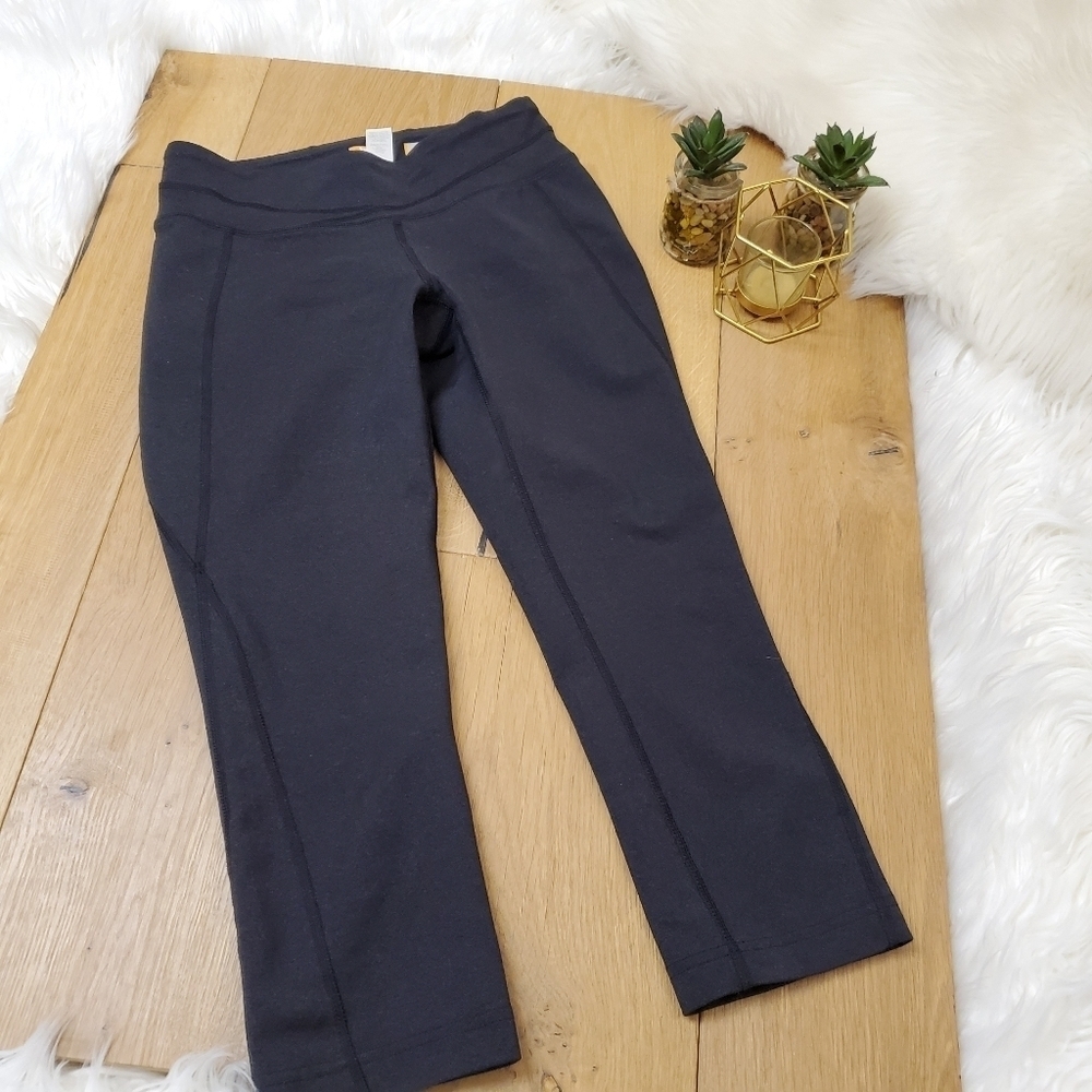 Lucy Hatha Collection Gray Crops